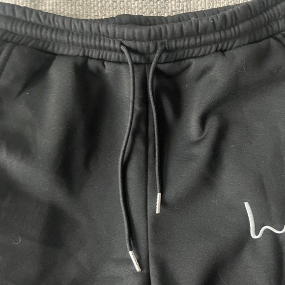 Men Legletic Joggers - Picture 2 of 5